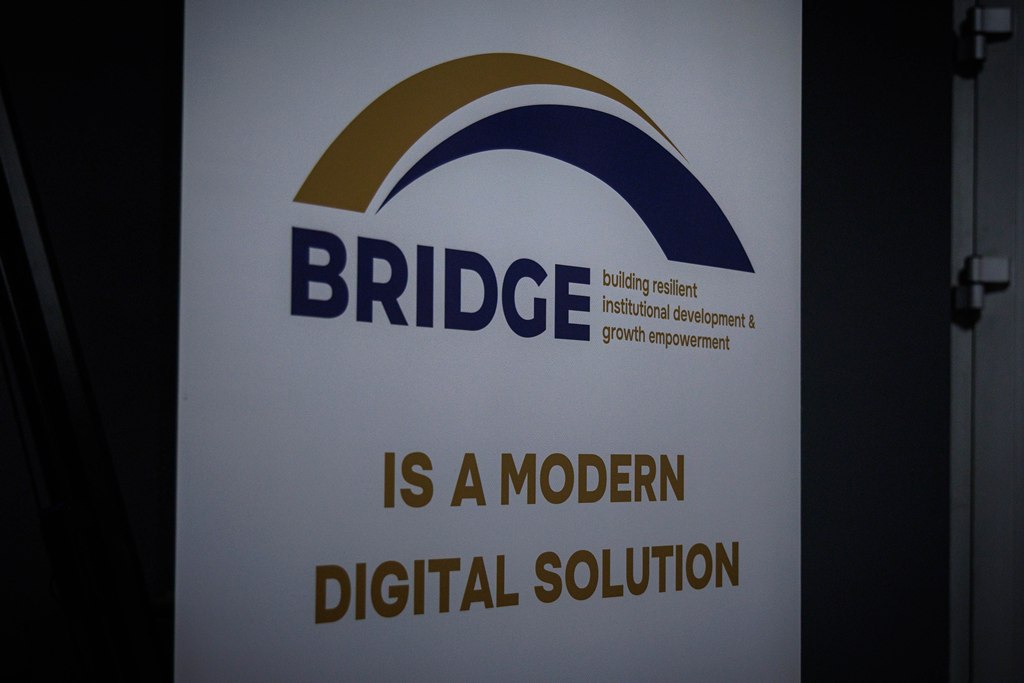 Зображення до:  На Харківщині презентували платформу BRIDGE для бізнесу, громад і донорів