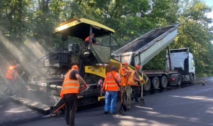 Ремонтні бригади на трасі М-18 наближаються до Мерефи: як тривають роботи 740445838_1004067339183221_3627788554890895503_n 1