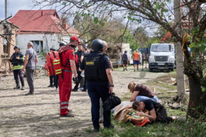 Зображення до посту: Вибух у Харкові: росія завдала ракетного удару, є загибла та поранені — фото