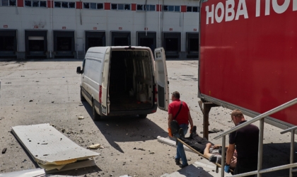 Обстріл поштового термінала під Харковом 19 липня: чим ударила росія — фото KS268590