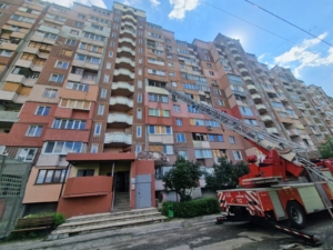 Зображення до посту: Вдруге за добу дрон рф влучив у вікно квартири в Харкові