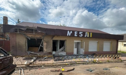 У Богодухові через обстріл загинули двоє людей, в Ізюмі пошкоджено ще одну АЗС Зруйнований магазин