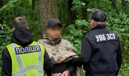 Вбивство цивільних на Київщині: військовим 155 ОМБр оголосили підозри Затримання підозрюваного ВСП