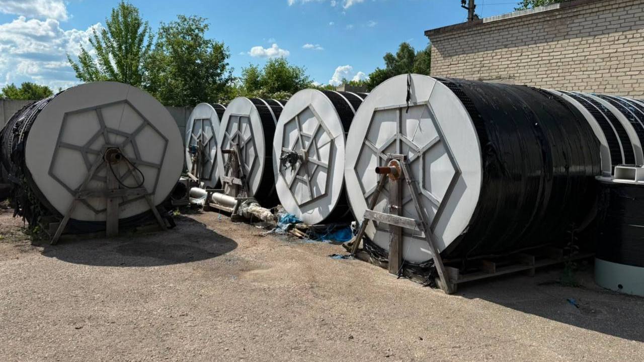 Зображення до:  Замість евакуації сховав техніку на подвір’ї тещі: суд у Валках розгляне справу підприємця-депутата