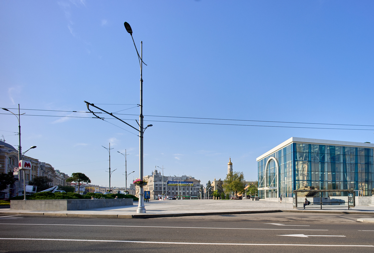Площа Конституції, місце, на якому знаходився великий північний редут цитаделі Харківської фортеці
