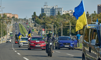 Хвилина мовчання, автопробіг, «Стіл пам'яті»: у Харкові вшанували пам'ять полеглих захисників KS266763