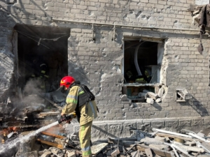 Зображення до посту: росія двічі вдарила ракетами по Балаклії: постраждали троє жінок
