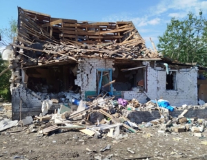 Зображення до посту: Армія рф вдарила КАБами по Борівській громаді: поранене подружжя