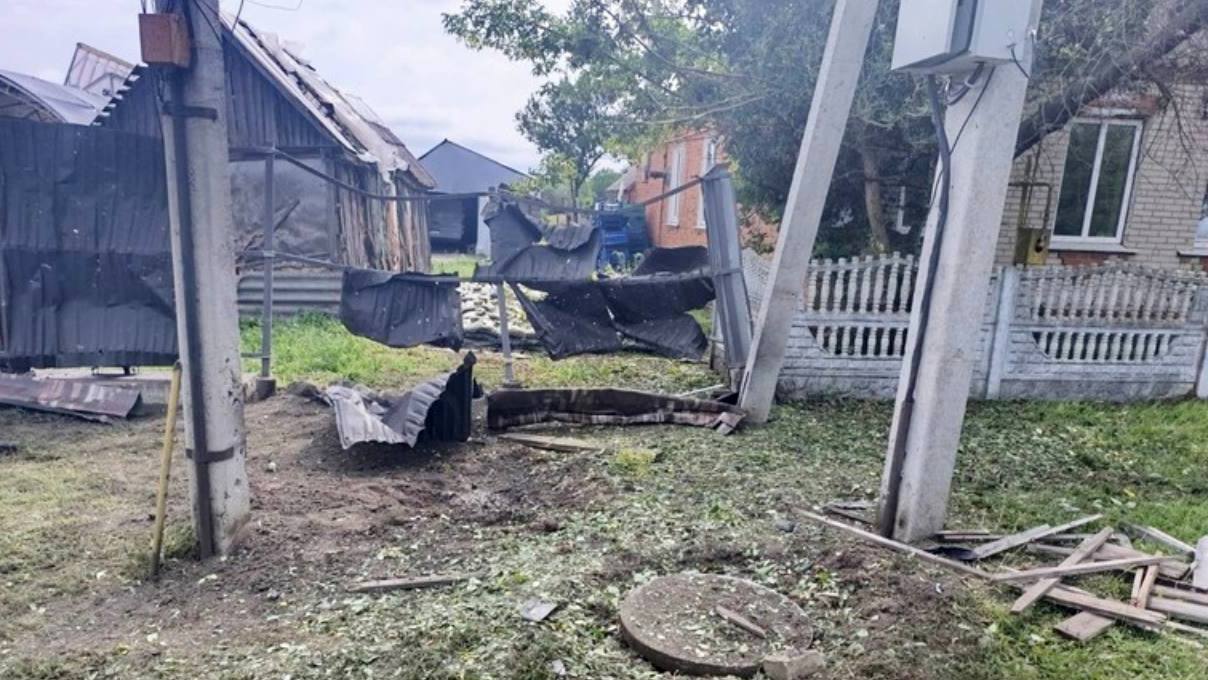Зображення до:  У Вільхівській громаді від обстрілу постраждали четверо людей, у Золочеві — двоє