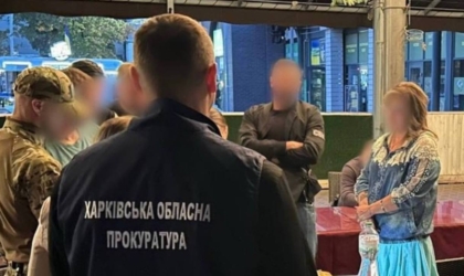 Обіцяла «списати» військового зі служби за гроші: суд ухвалив вирок харків’янці Затримання підозрюваної в хабарництві в Харкові