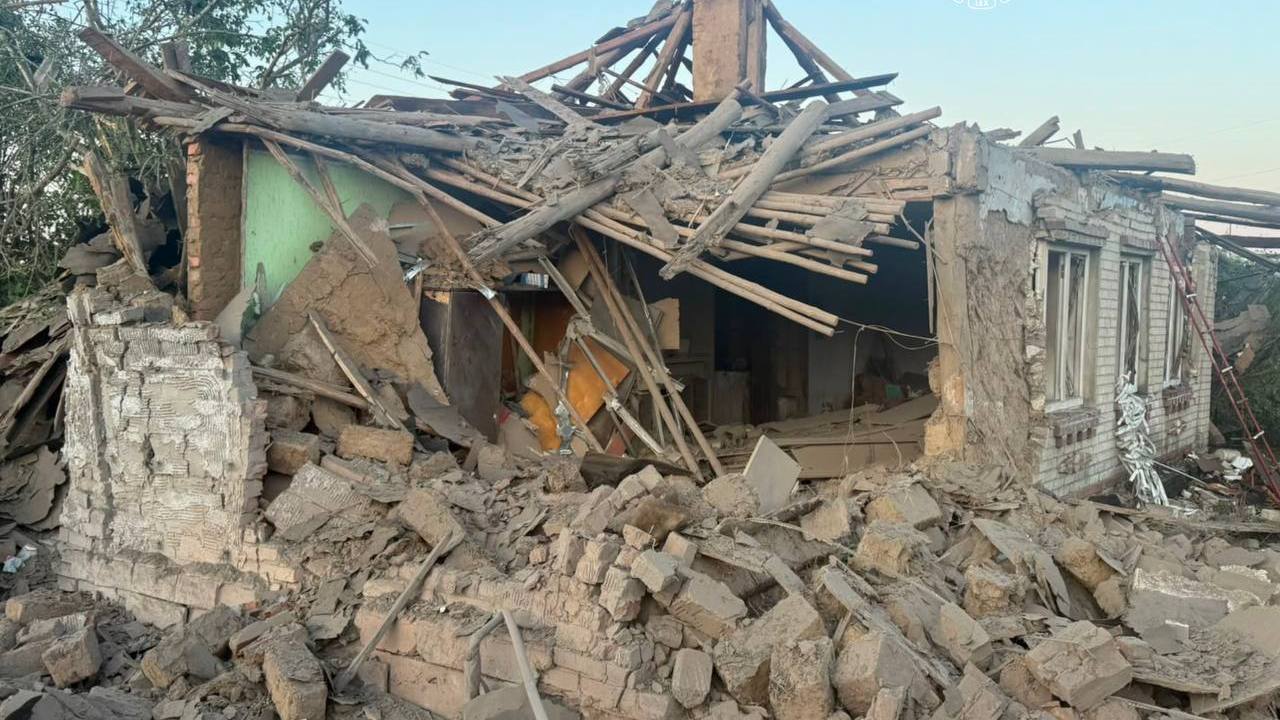 Зображення до:  Російська армія двічі вдарила по Ізюму, постраждали п’ятеро людей