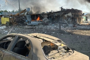 Зображення до посту: Ракетний удар по селищу Печеніги на Харківщині: фото з місця обстрілу