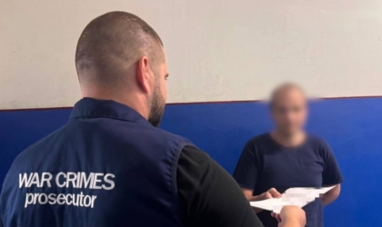 Понад місяць утримували цивільного на Вовчанщині: судитимуть двох військових рф Вручення підозри полоненому військовому рф
