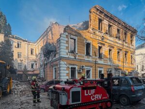 Пошкоджена обстрілом будівля НАНУ в Києві, 28 вересня 2026