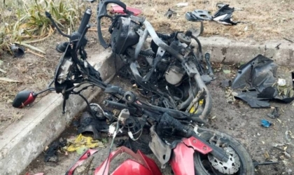 У Золочеві — троє постраждалих від обстрілів, пошкоджені будинки та магазин Пошкоджений від обстрілу скутер у Золочеві Харківської області