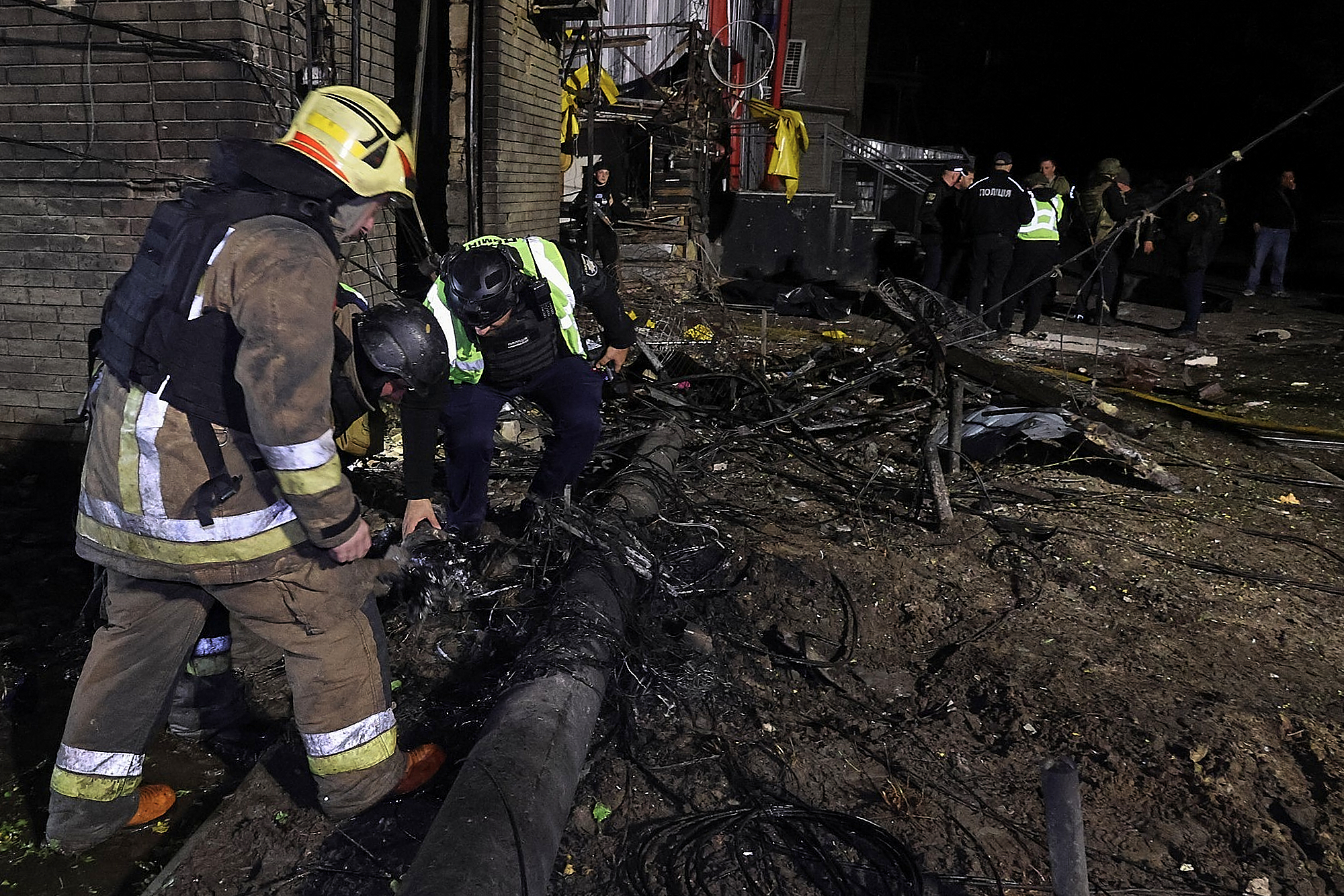 Пісочин після удару 11 жовтня: зросла кількість поранених — фото KS268492