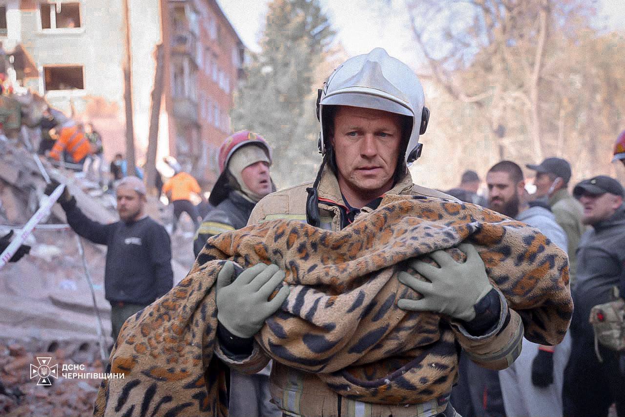 Від удару по Прилуках загинув переселенець із Ізюма з дитиною photo_2026-10-07_12-06-57