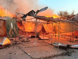 Пожежа після обстрілу в Ізюмі Харківської області, 13 жовтня 2026